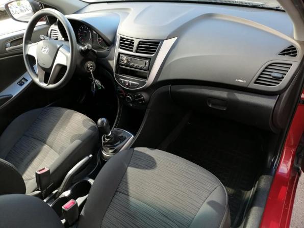 Hyundai Solaris I Рестайлинг с пробегом 2015 года, цена 729 000 рублей, 106884 км, хэтчбек, Автокод Объявления