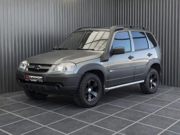 Chevrolet Niva I Рестайлинг с пробегом 2017 года, цена 787 000 рублей, 76866 км, внедорожник, Автокод Объявления