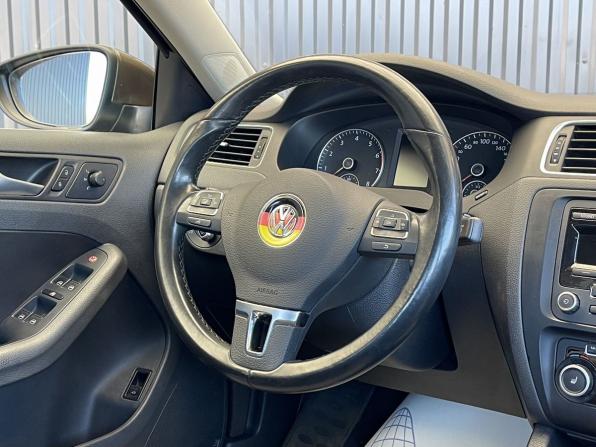 Volkswagen Jetta VI с пробегом 2012 года, цена 1 247 000 рублей, 99778 км, седан, Автокод Объявления