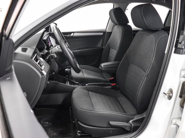 Skoda Rapid II с пробегом 2021 года, цена 1 649 000 рублей, 46233 км, лифтбек, Автокод Объявления