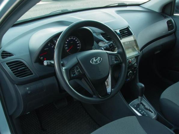 Hyundai Solaris I с пробегом 2011 года, цена 810 000 рублей, 155000 км, седан, Автокод Объявления