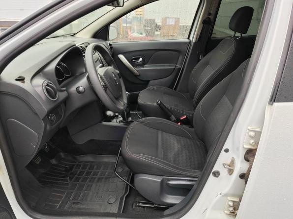 Renault Logan II с пробегом 2015 года, цена 695 000 рублей, 175215 км, седан, Автокод Объявления