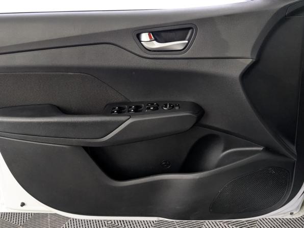 Hyundai Solaris II Рестайлинг с пробегом 2022 года, цена 1 610 000 рублей, 76766 км, седан, Автокод Объявления
