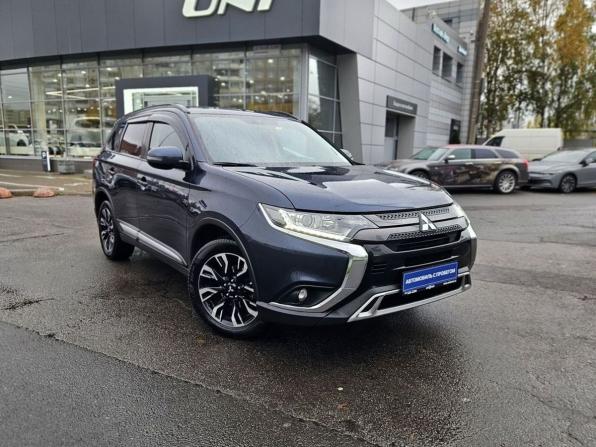 Mitsubishi Outlander III Рестайлинг 3 с пробегом 2021 года, цена 2 320 000 рублей, 113510 км, внедорожник, Автокод Объявления