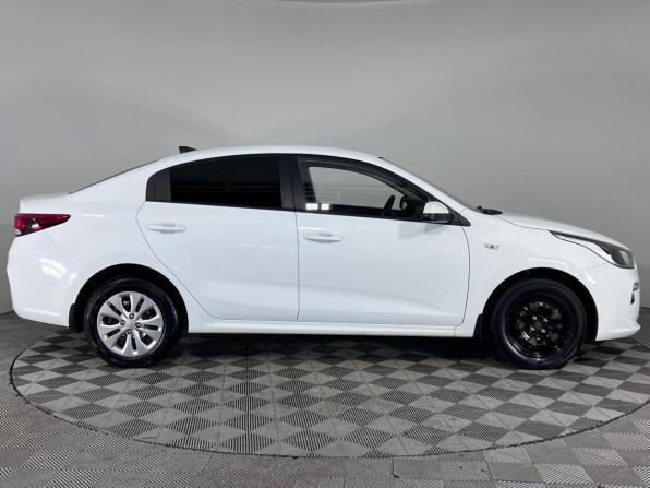 Kia Rio IV с пробегом 2017 года, цена 1 297 000 рублей, 140591 км, седан, Автокод Объявления