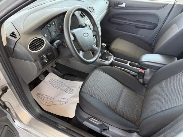 Ford Focus II с пробегом 2005 года, цена 379 000 рублей, 208089 км, седан, Автокод Объявления