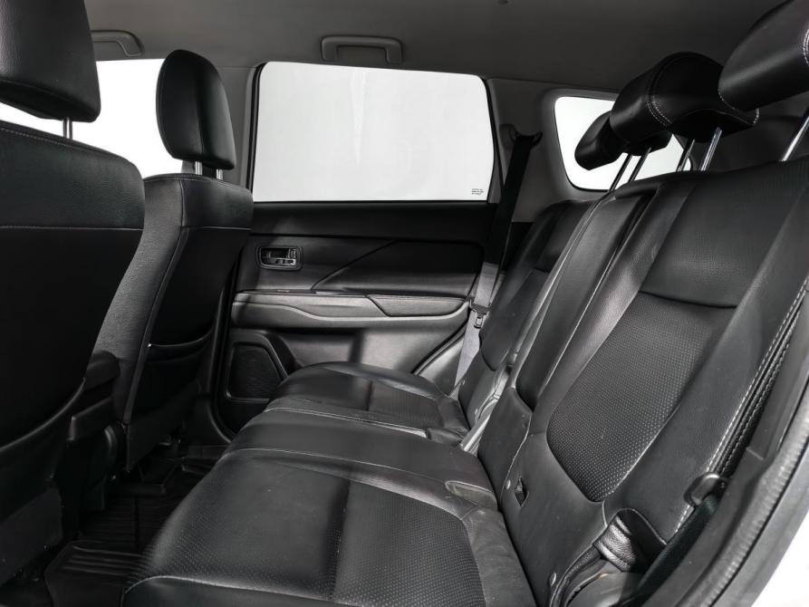 Mitsubishi Outlander III Рестайлинг 2 Санкт-Петербург  - изображение 13