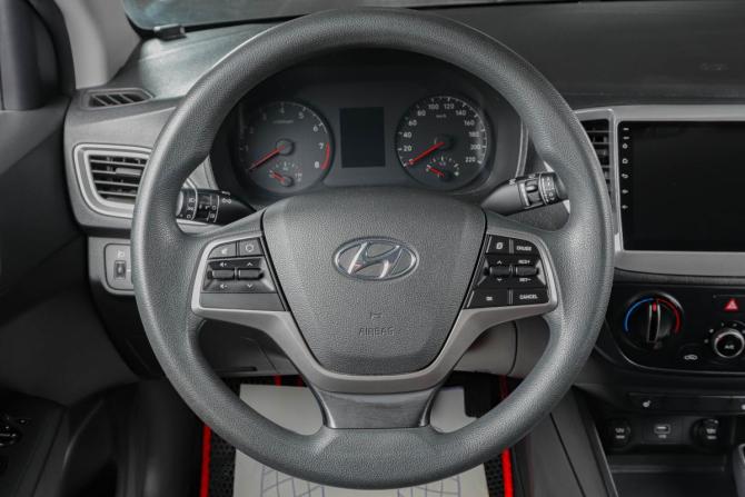 Hyundai Solaris II с пробегом 2019 года, цена 1 259 000 рублей, 190748 км, седан, Автокод Объявления