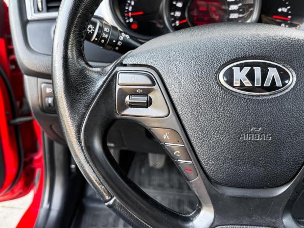 Kia Ceed II Рестайлинг с пробегом 2016 года, цена 1 166 000 рублей, 113941 км, хэтчбек, Автокод Объявления