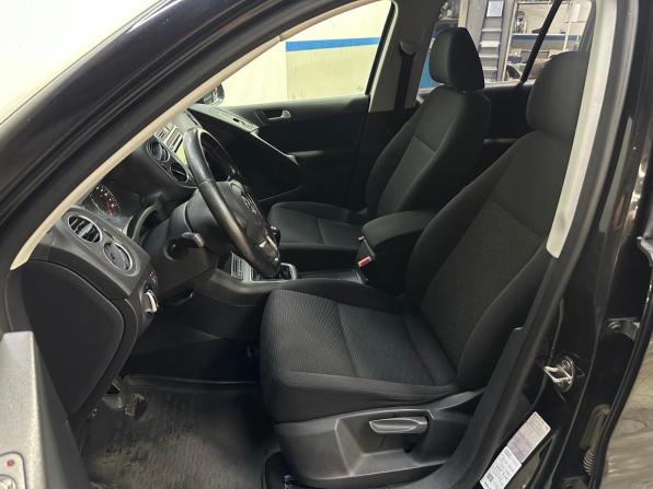 Volkswagen Tiguan I Рестайлинг с пробегом 2011 года, цена 890 000 рублей, 260000 км, внедорожник, Автокод Объявления