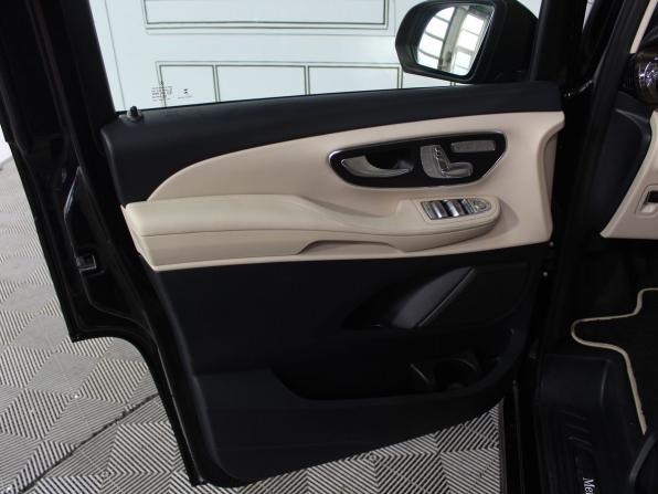 Mercedes-Benz V-Класс III (W447) Рестайлинг с пробегом 2023 года, цена 10 300 000 рублей, 57018 км, минивэн, Автокод Объявления