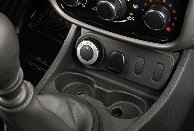 Renault Duster I с пробегом 2015 года, цена 940 000 рублей, 167088 км, внедорожник, Автокод Объявления