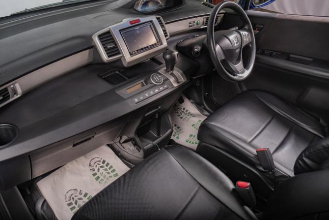 Honda Freed I Рестайлинг с пробегом 2012 года, цена 1 149 000 рублей, 137000 км, компактвэн, Автокод Объявления