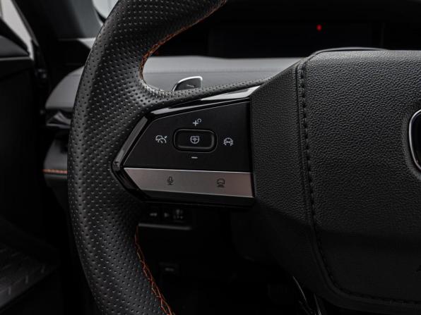 Changan UNI-V I с пробегом 2023 года, цена 2 190 000 рублей, 51430 км, лифтбек, Автокод Объявления