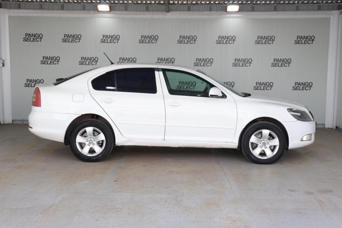 Skoda Octavia II (A5) Рестайлинг с пробегом 2013 года, цена 736 000 рублей, 182815 км, лифтбек, Автокод Объявления