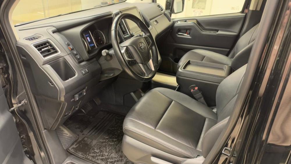 Toyota HiAce H300 Челябинск  - изображение 15