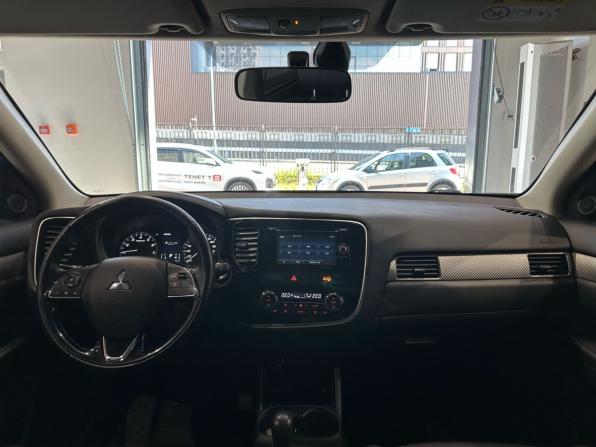 Mitsubishi Outlander III Рестайлинг 2 с пробегом 2015 года, цена 1 685 000 рублей, 112000 км, внедорожник, Автокод Объявления