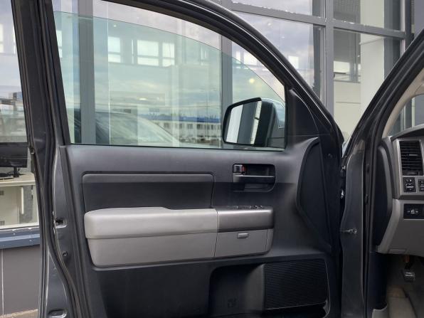 Toyota Tundra II с пробегом 2010 года, цена 3 649 000 рублей, 209214 км, offers.body_type.unknown, Автокод Объявления