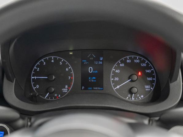 Toyota Yaris IV с пробегом 2021 года, цена 1 247 000 рублей, 95000 км, хэтчбек, Автокод Объявления