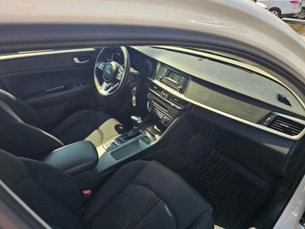 Kia Optima IV Рестайлинг с пробегом 2018 года, цена 1 684 995 рублей, 163401 км, седан, Автокод Объявления