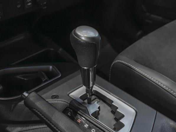 Toyota RAV4 IV (XA40) Рестайлинг с пробегом 2016 года, цена 2 380 000 рублей, 110582 км, внедорожник, Автокод Объявления