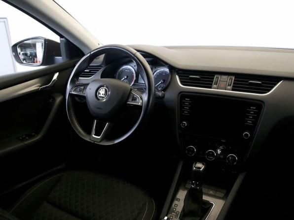 Skoda Octavia III (A7) Рестайлинг с пробегом 2017 года, цена 1 699 000 рублей, 168892 км, лифтбек, Автокод Объявления