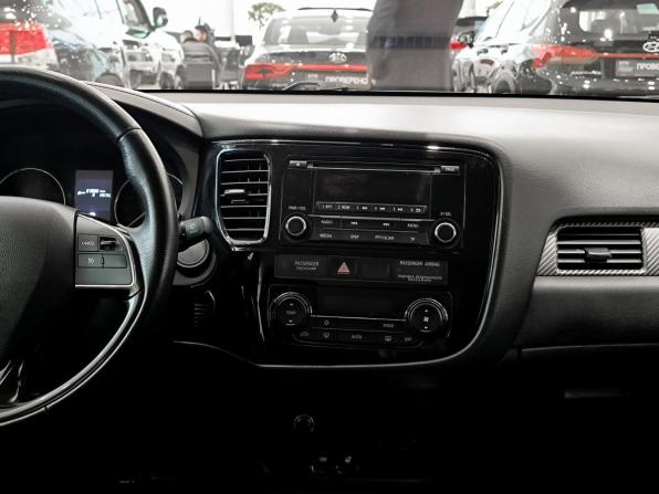 Mitsubishi Outlander III Рестайлинг 2 с пробегом 2018 года, цена 2 299 000 рублей, 98250 км, внедорожник, Автокод Объявления