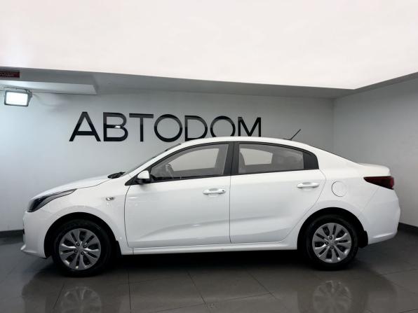 Kia Rio IV с пробегом 2018 года, цена 1 524 000 рублей, 62289 км, седан, Автокод Объявления
