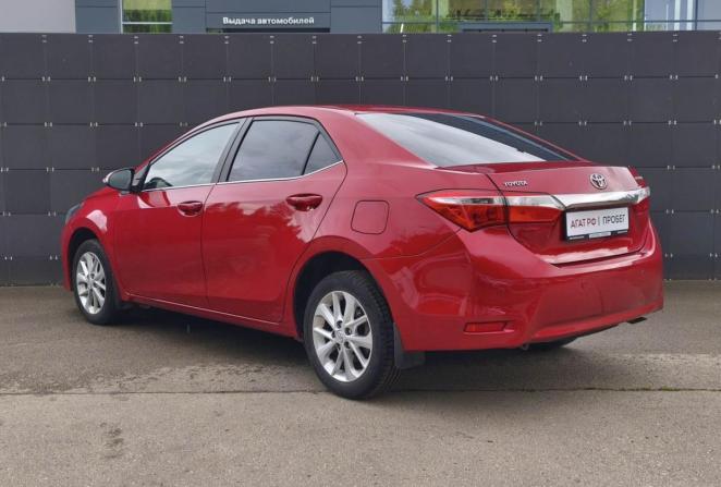 Toyota Corolla XI (E160 E170 E180) с пробегом 2013 года, цена 1 630 000 рублей, 110850 км, седан, Автокод Объявления