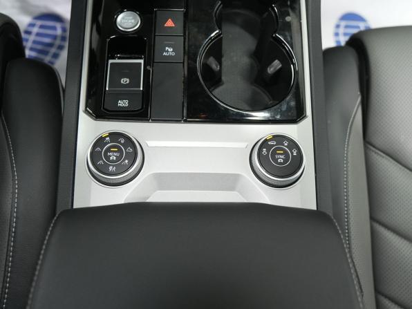 Volkswagen Touareg III с пробегом 2022 года, цена 8 840 000 рублей, 28700 км, внедорожник, Автокод Объявления