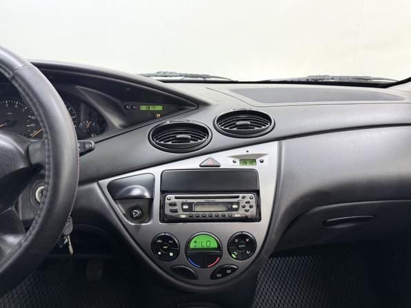 Ford Focus I Рестайлинг с пробегом 2005 года, цена 340 000 рублей, 292681 км, седан, Автокод Объявления