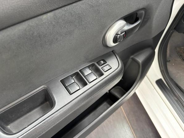 Nissan Tiida I Рестайлинг с пробегом 2013 года, цена 644 000 рублей, 212000 км, седан, Автокод Объявления