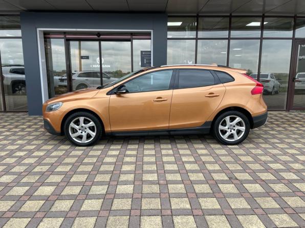 Volvo V40 Cross Country I с пробегом 2013 года, цена 1 150 000 рублей, 129417 км, хэтчбек, Автокод Объявления