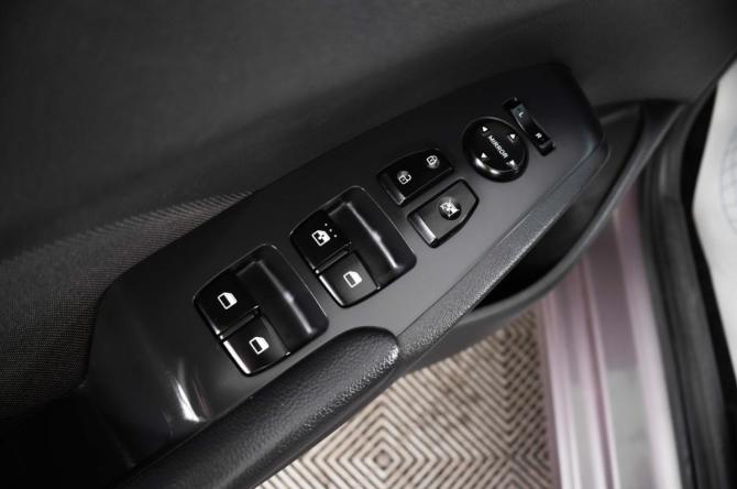 Hyundai Solaris II с пробегом 2019 года, цена 1 249 000 рублей, 263258 км, седан, Автокод Объявления