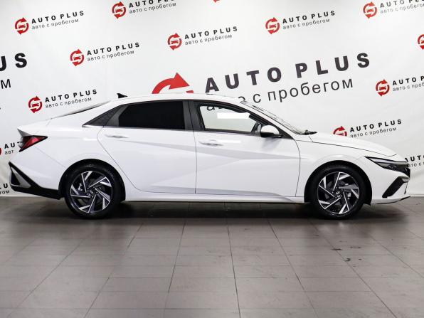 Hyundai Elantra VII (CN7) Рестайлинг с пробегом 2023 года, цена 2 189 000 рублей, 19609 км, седан, Автокод Объявления