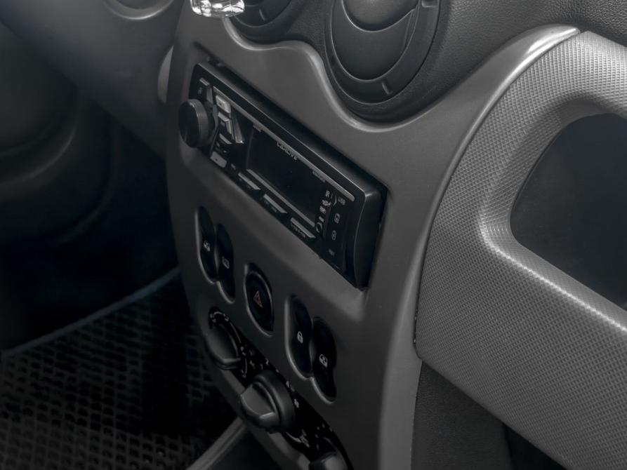 Renault Logan I Рестайлинг Ростов-на-Дону  - изображение 12