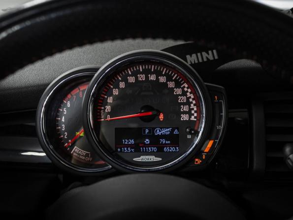 Mini Hatch III (F55/F56) Рестайлинг с пробегом 2019 года, цена 2 549 000 рублей, 111352 км, хэтчбек, Автокод Объявления