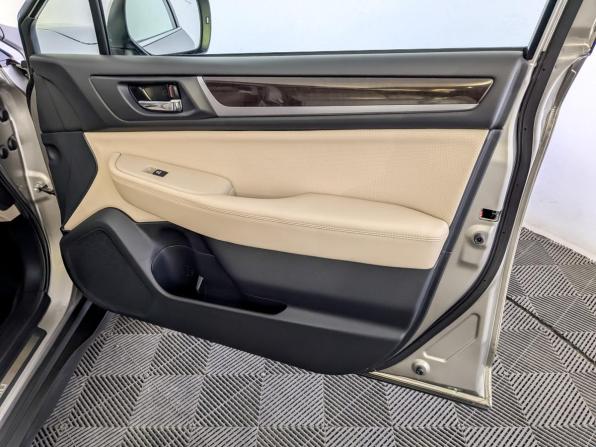 Subaru Outback V с пробегом 2017 года, цена 3 390 000 рублей, 23271 км, универсал, Автокод Объявления