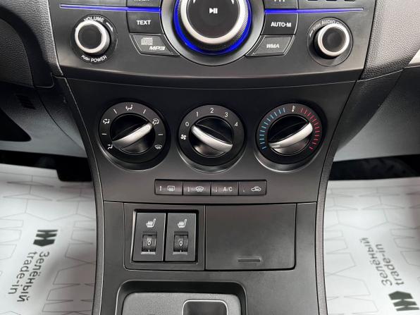 Mazda 3 II (BL) Рестайлинг с пробегом 2012 года, цена 1 045 000 рублей, 106730 км, седан, Автокод Объявления