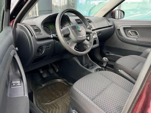 Skoda Fabia II Рестайлинг с пробегом 2010 года, цена 240 000 рублей, 176028 км, хэтчбек, Автокод Объявления