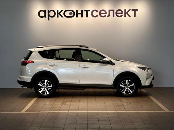 Toyota RAV4 IV (XA40) Рестайлинг с пробегом 2018 года, цена 2 190 000 рублей, 156593 км, внедорожник, Автокод Объявления