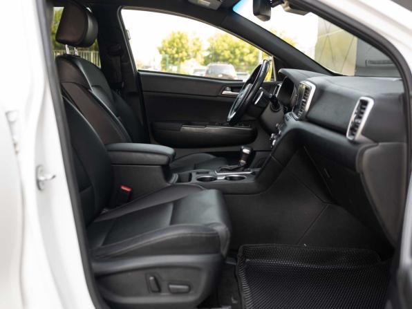 Kia Sportage IV Рестайлинг с пробегом 2020 года, цена 2 200 000 рублей, 107061 км, внедорожник, Автокод Объявления