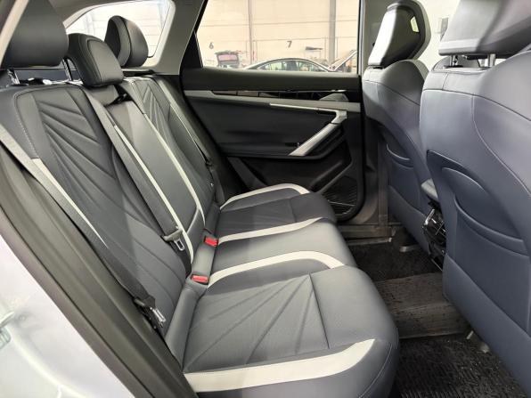 Geely Atlas II с пробегом 2024 года, цена 2 997 000 рублей, 5686 км, внедорожник, Автокод Объявления