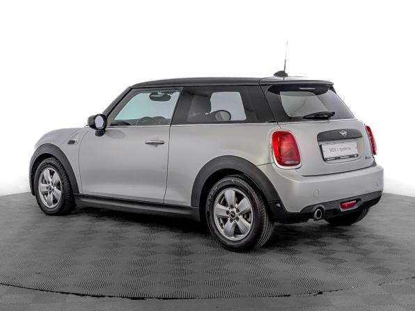 Mini Hatch III (F55/F56) Рестайлинг с пробегом 2020 года, цена 1 755 000 рублей, 94500 км, хэтчбек, Автокод Объявления