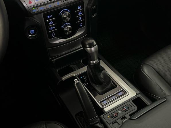 Toyota Land Cruiser Prado 150 Series Рестайлинг 2 с пробегом 2018 года, цена 4 750 000 рублей, 89426 км, внедорожник, Автокод Объявления