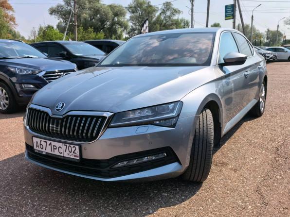 Skoda Superb III Рестайлинг с пробегом 2019 года, цена 2 700 000 рублей, 108056 км, лифтбек, Автокод Объявления