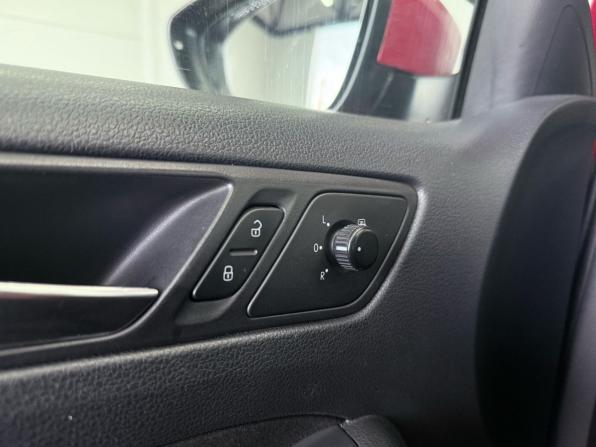 Volkswagen Jetta VI с пробегом 2011 года, цена 879 000 рублей, 229373 км, седан, Автокод Объявления