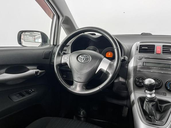 Toyota Auris I с пробегом 2008 года, цена 599 000 рублей, 226640 км, хэтчбек, Автокод Объявления