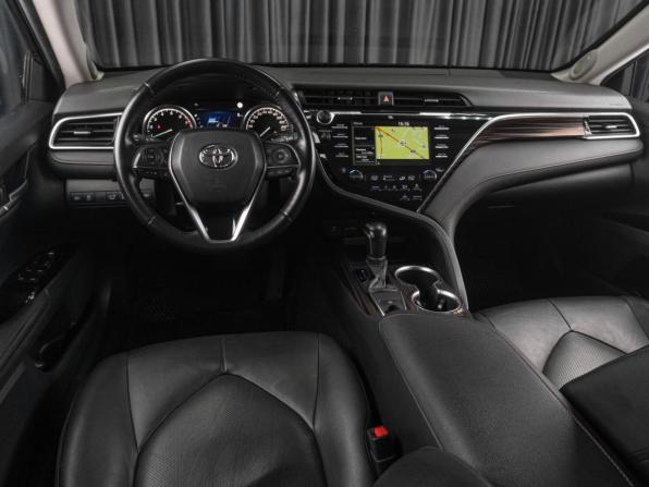 Toyota Camry VIII (XV70) с пробегом 2019 года, цена 2 699 000 рублей, 175479 км, седан, Автокод Объявления