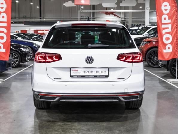 Volkswagen Passat B8 Рестайлинг с пробегом 2019 года, цена 4 039 700 рублей, 92409 км, универсал, Автокод Объявления